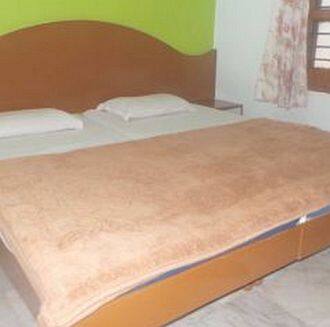 Raj Guest House, Ahmedabad 3